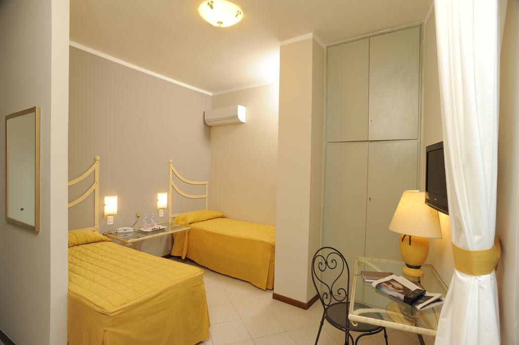 רג'לו Hotel Europa חדר תמונה