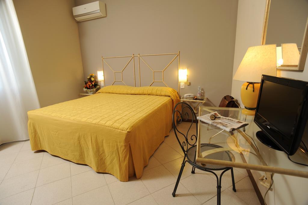 רג'לו Hotel Europa חדר תמונה