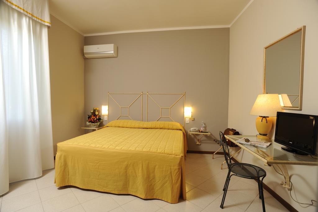רג'לו Hotel Europa חדר תמונה