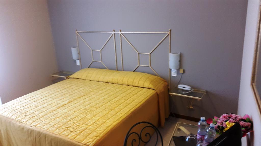 רג'לו Hotel Europa מראה חיצוני תמונה